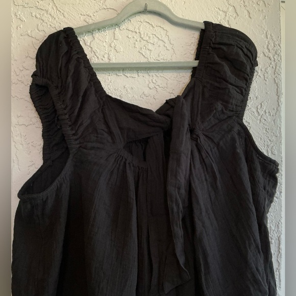 Old Navy Tie Back Cutout Black Blouse - Picture 10 of 12